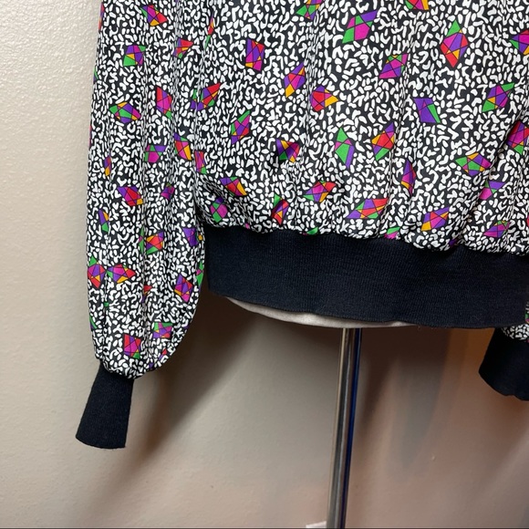 Vintage 80s New Wave Rainbow Prism Notebook Print Top - Picture 3 of 6